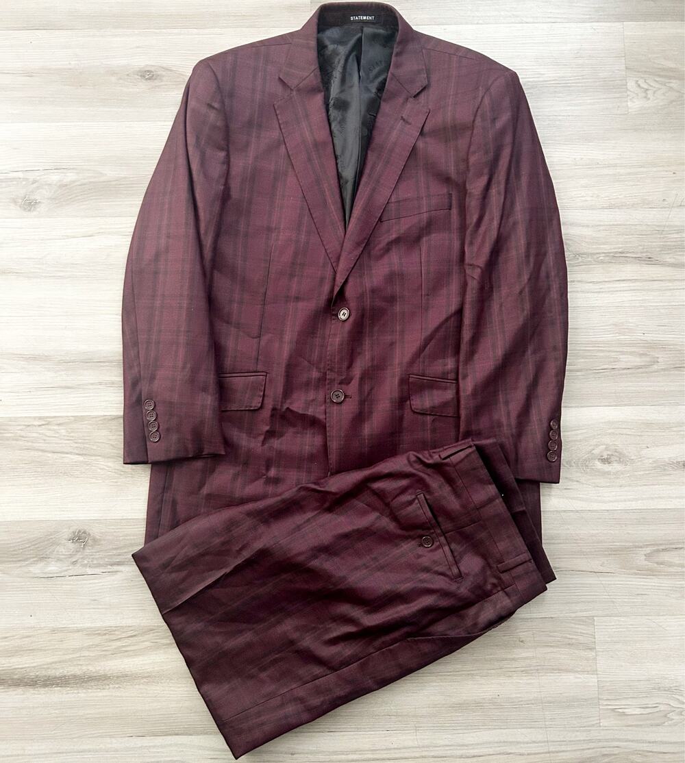 STATEMENT Super 150s Men’s Burgundy Plaid Suit 2pc 100% Wool Suit Sz 40R ITALY